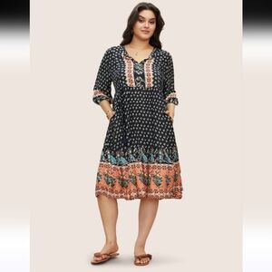 BloomChic Midnight Floral Patterned Dress In Good Condition US 14/16